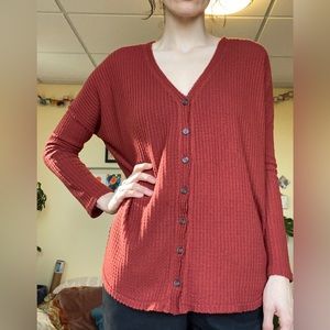 Mod Ref V-Neck Waffle Knit Top